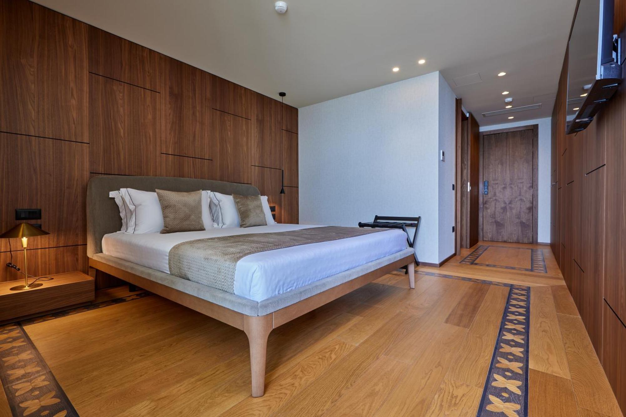 Valis Luxury Hotel Vlore Ngoại thất bức ảnh