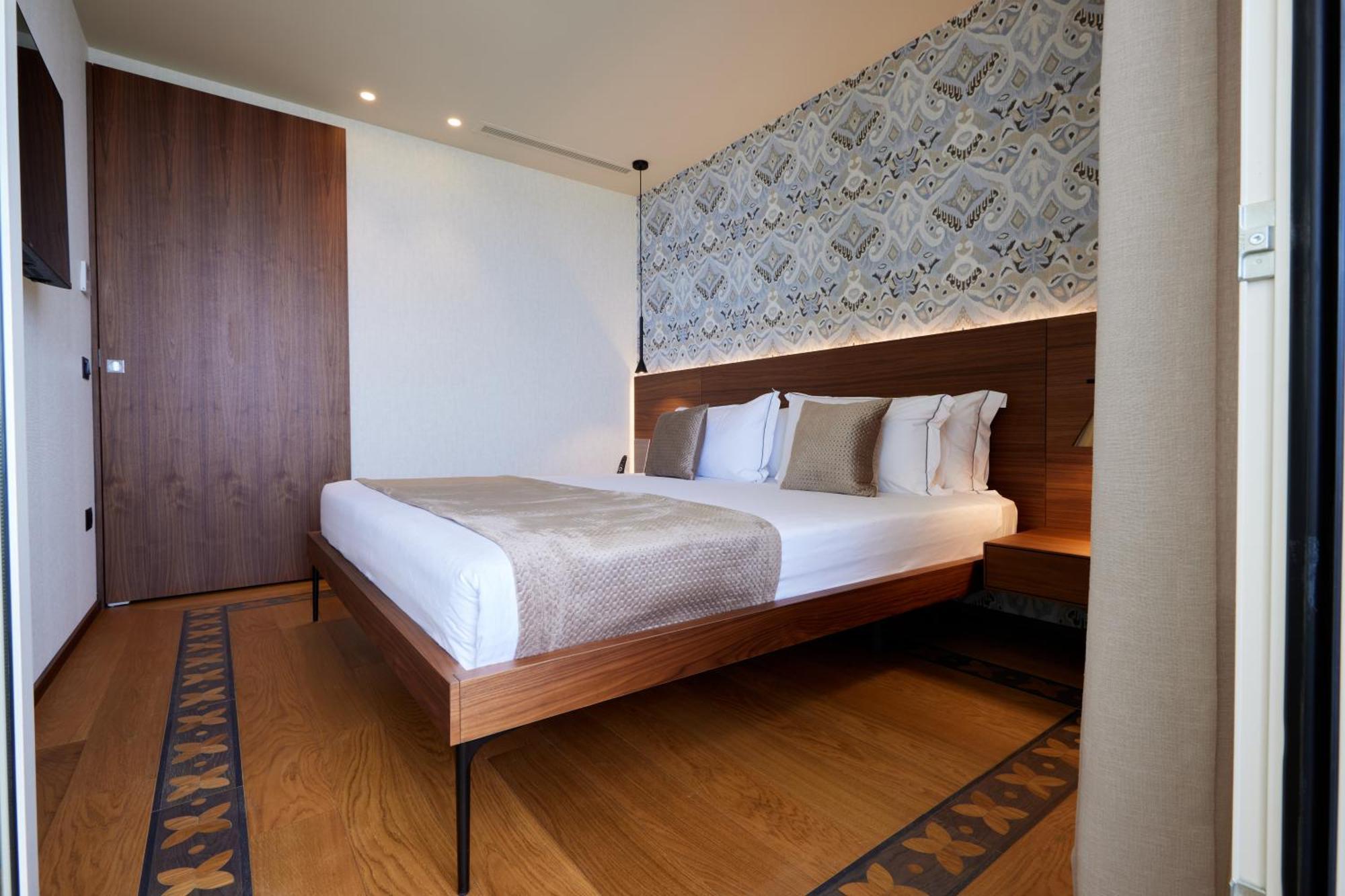 Valis Luxury Hotel Vlore Ngoại thất bức ảnh