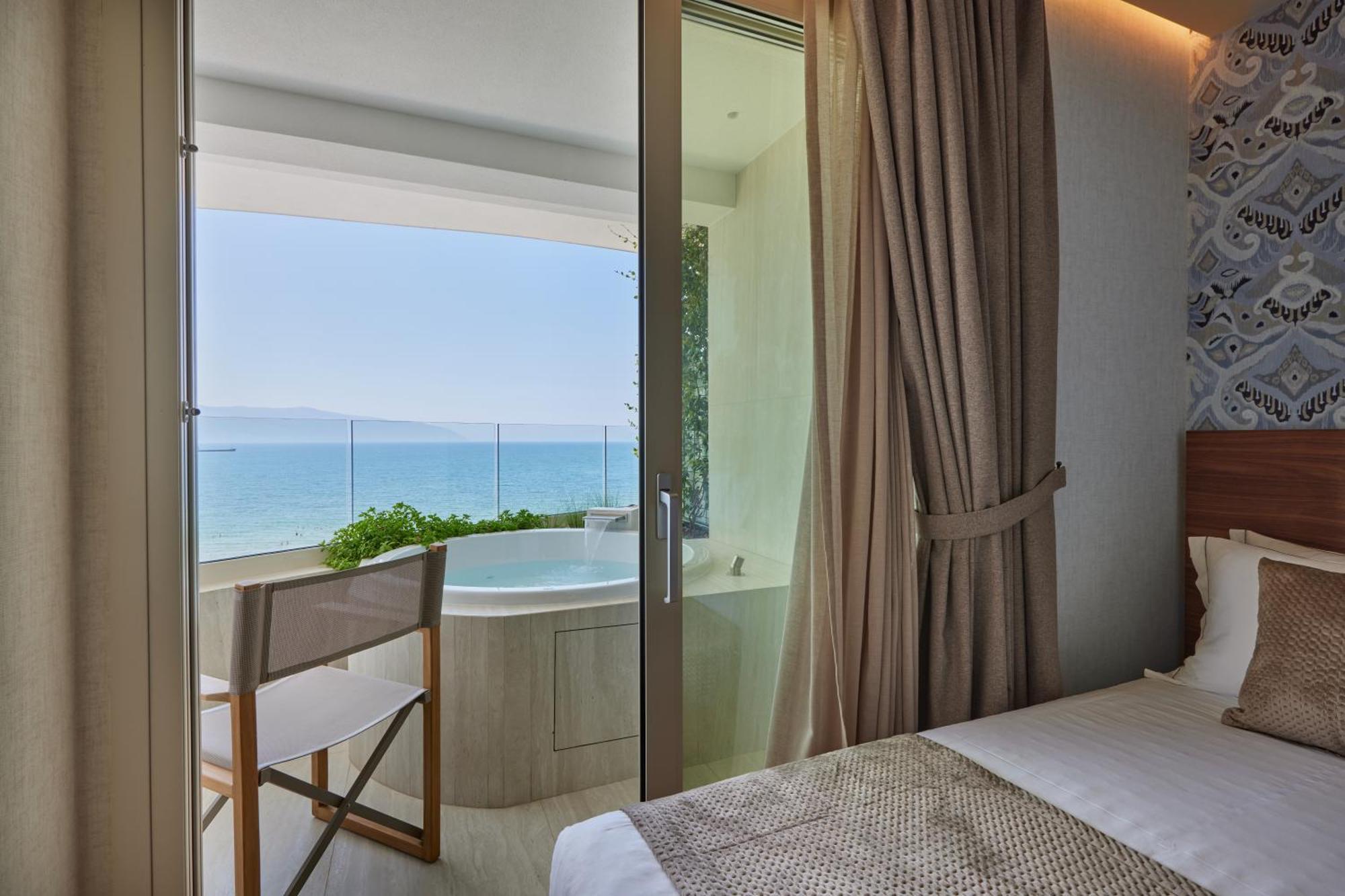 Valis Luxury Hotel Vlore Ngoại thất bức ảnh