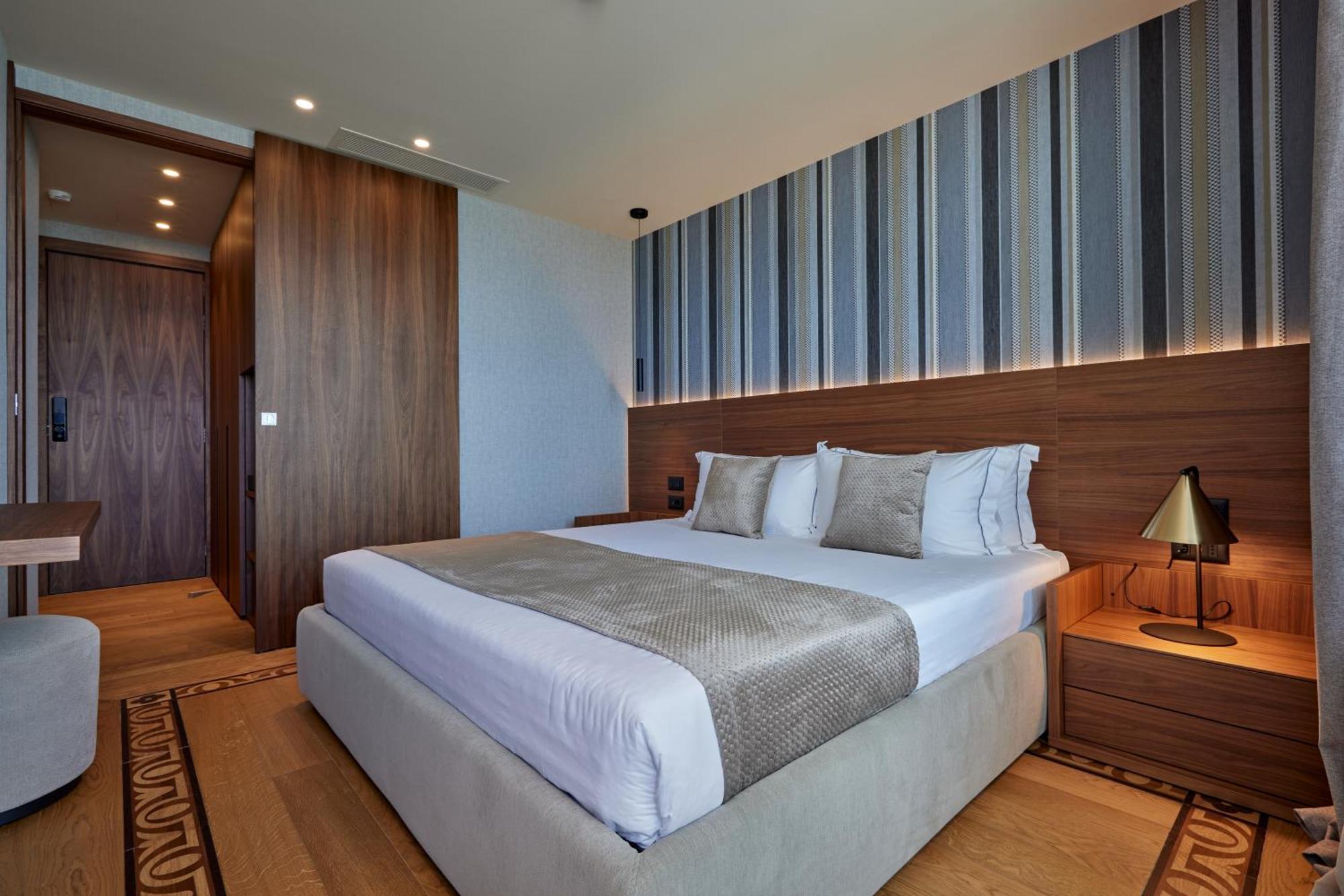 Valis Luxury Hotel Vlore Ngoại thất bức ảnh